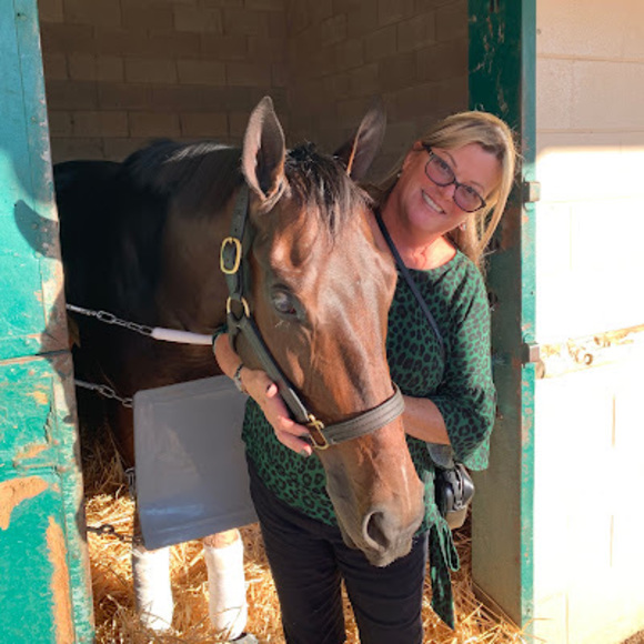 Meet your Posher, Monique - Picture 1 of 1